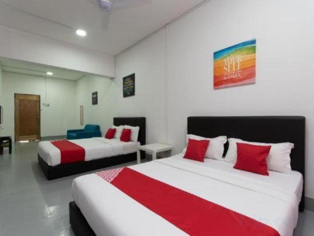 Oyo 43993 Madsuite Kota Kinabalu Extérieur photo