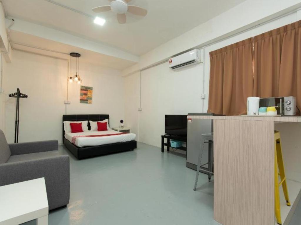 Oyo 43993 Madsuite Kota Kinabalu Extérieur photo