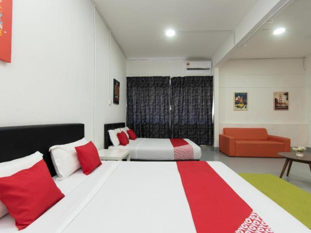 Oyo 43993 Madsuite Kota Kinabalu Extérieur photo