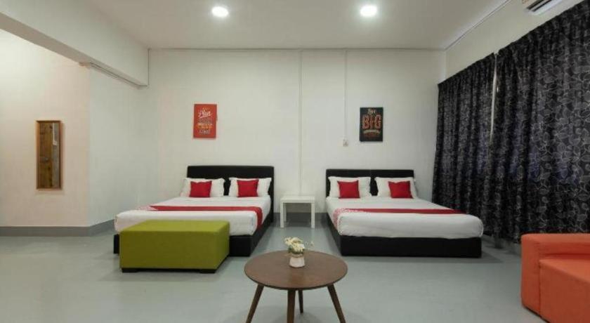 Oyo 43993 Madsuite Kota Kinabalu Extérieur photo