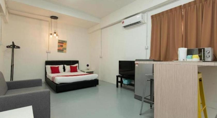 Oyo 43993 Madsuite Kota Kinabalu Extérieur photo