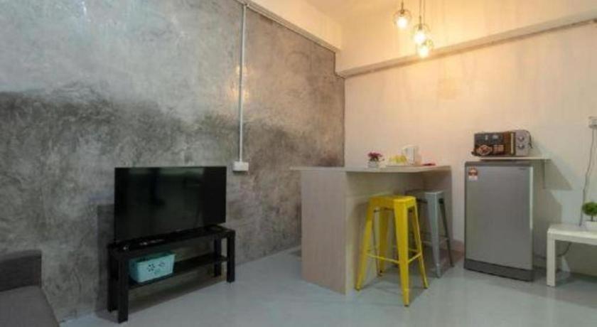 Oyo 43993 Madsuite Kota Kinabalu Extérieur photo